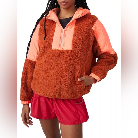 Free People Jackets & Blazers - NWT Free People Movement Women’s Lead The Pack Fleece Pullover